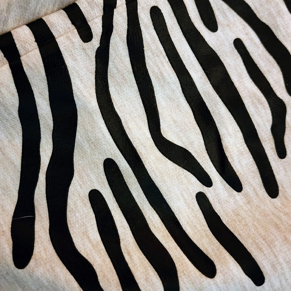 Wet Seal Women Zebra Knit Drawstring Capri Lounge Track Sweat Jogger Pants M - Picture 3 of 4